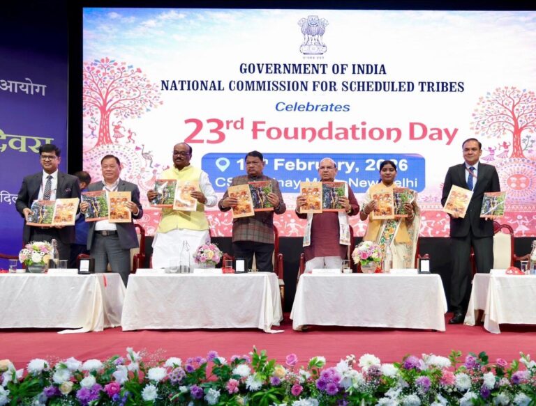 सरकार जनजातियों के अधिकारों की रक्षा व विकास को प्रतिबद्धः जुअल ओराम