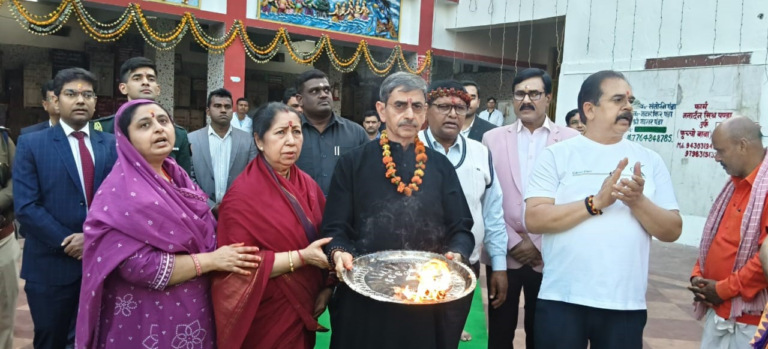 बाबा बासुकीनाथ में तमिलनाडु के राज्यपाल ने की पूजा-अर्चना