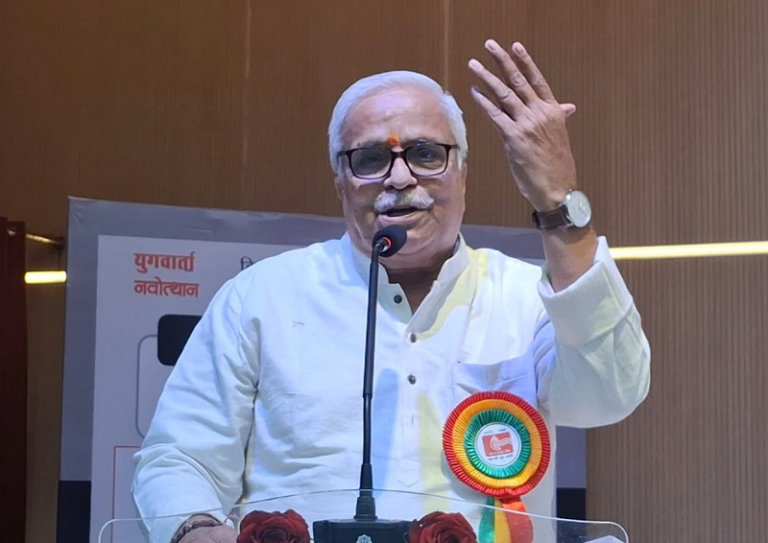 समाज के रक्त में लोकतंत्र है, उसे दबाने की कोशिश करने वाला मिट्टी में मिल जाएगाः भैयाजी जोशी